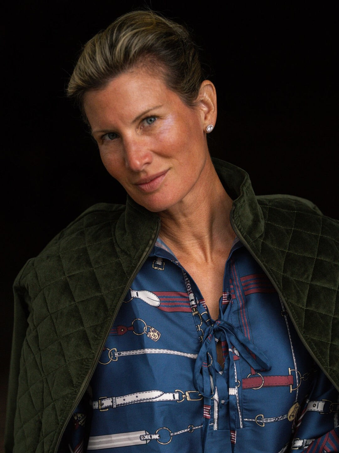 Blusa Viena | Estampado Jubilea | Azul Marino