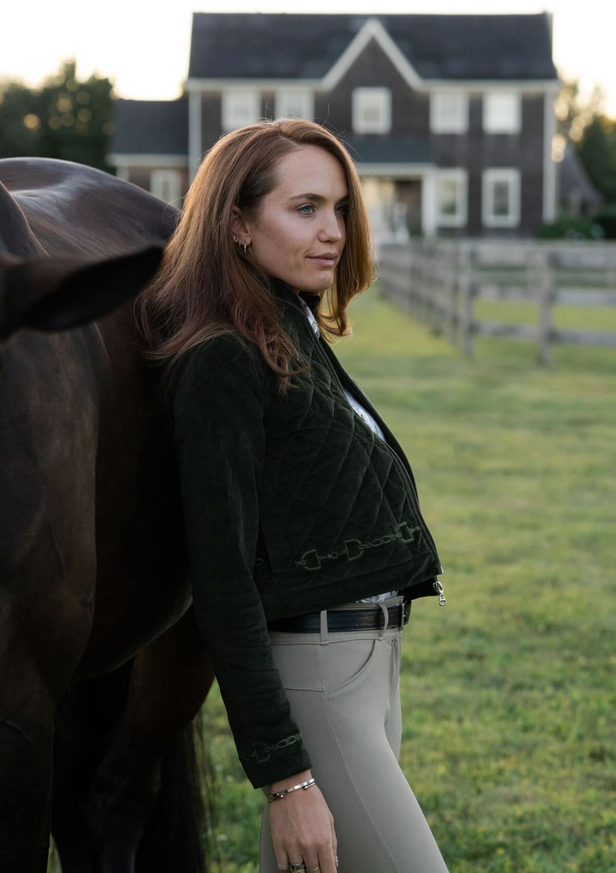 Chaqueta Ember Bordada en Velvet | Verde Musgo