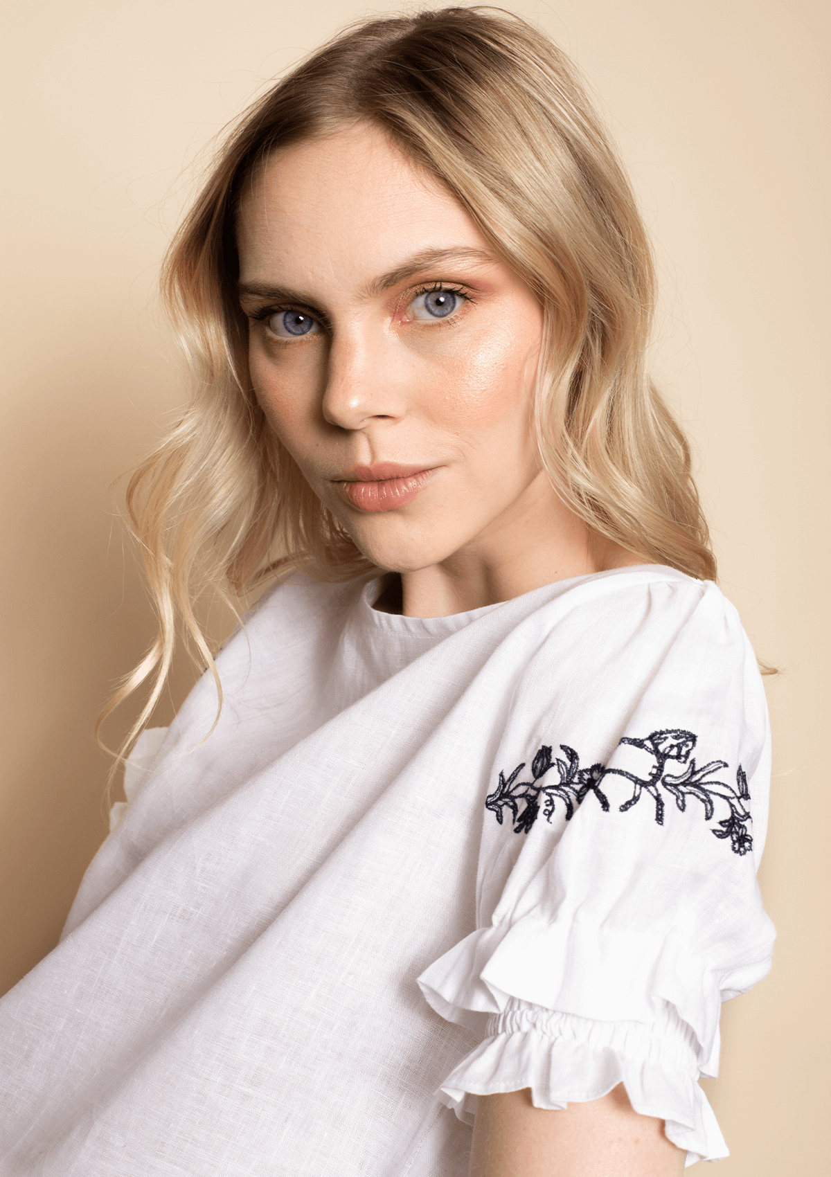 Blusa de Lino Sunstride | Manga Corta | Blanca