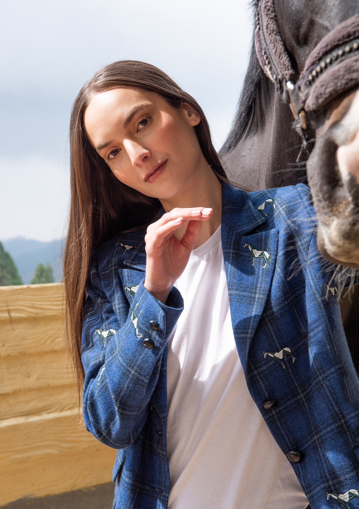 Scarlet Blazer | Embroidered Italian Wool | Limited Edition - Rönner